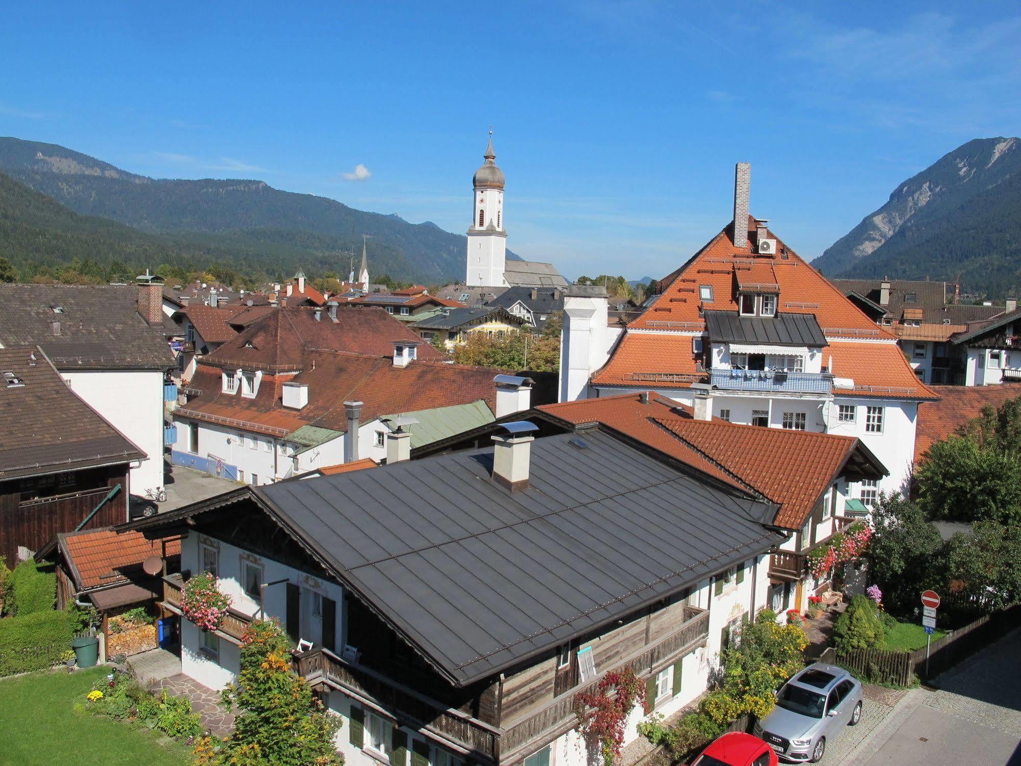 Hotel Garni Almenrausch Und Edelweiss Garmisch-Partenkirchen Exterior foto