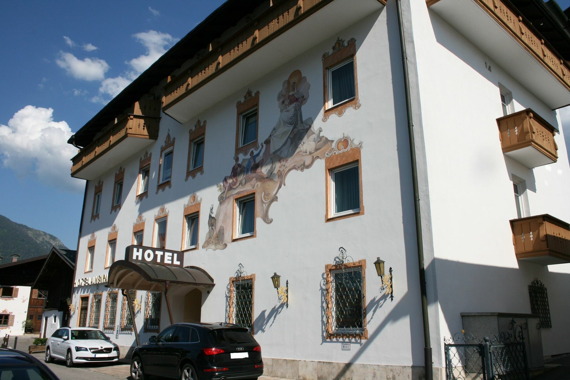 Hotel Garni Almenrausch Und Edelweiss Garmisch-Partenkirchen Exterior foto